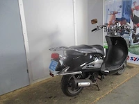 Sym - snorscooter - allo - scooter - afbeelding 9 van  11