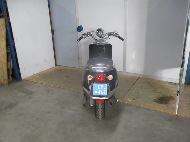 Sym - snorscooter - allo - scooter - afbeelding 10 van  11
