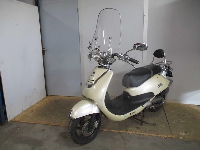 Sym - snorscooter - allo - scooter - afbeelding 4 van  11