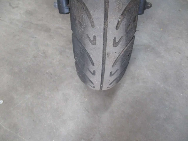 Sym - snorscooter - allo - scooter - afbeelding 6 van  11