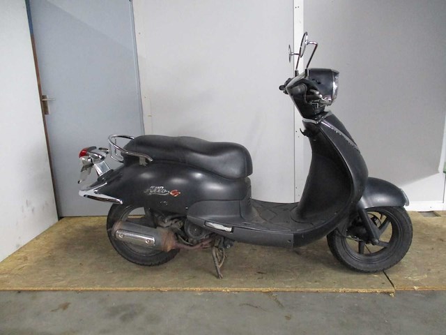 Sym - snorscooter - allo gt - scooter - afbeelding 8 van  11