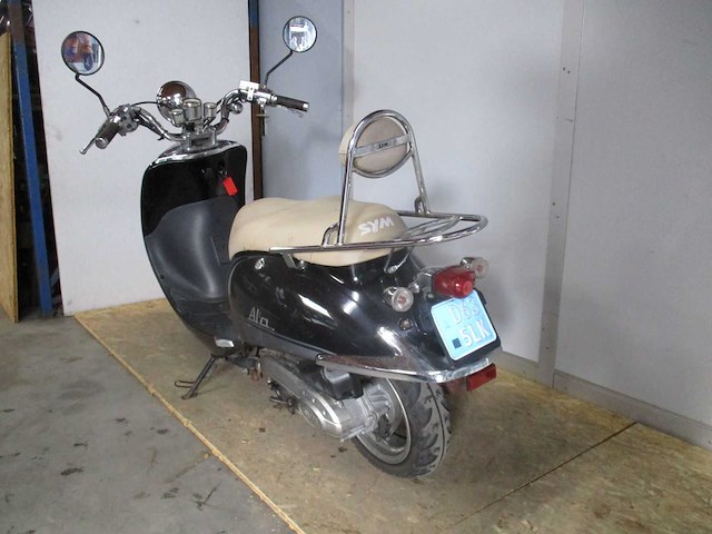 Sym - snorscooter - allo retro - scooter - afbeelding 2 van  6