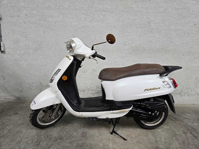 Sym - snorscooter - fiddle ii - 4t 25km uitvoering d075dl - afbeelding 1 van  7