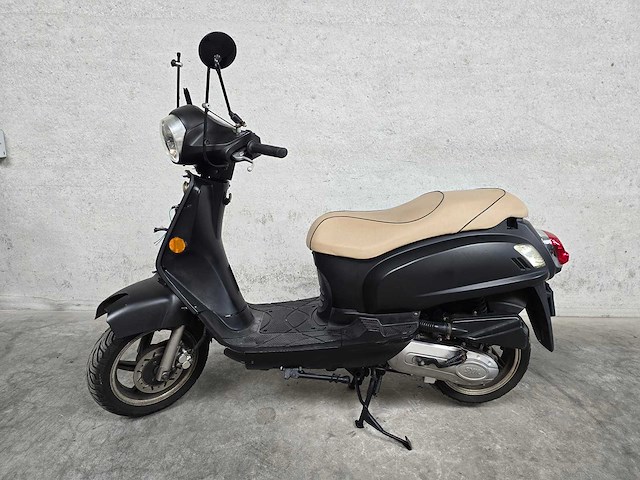 Sym - snorscooter - fiddle ii - 4t 25km uitvoering dkb90b - afbeelding 1 van  6