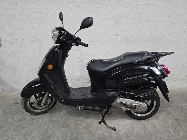 Sym - snorscooter - fiddle ii - 4t 25km uitvoering dls54j - afbeelding 1 van  7