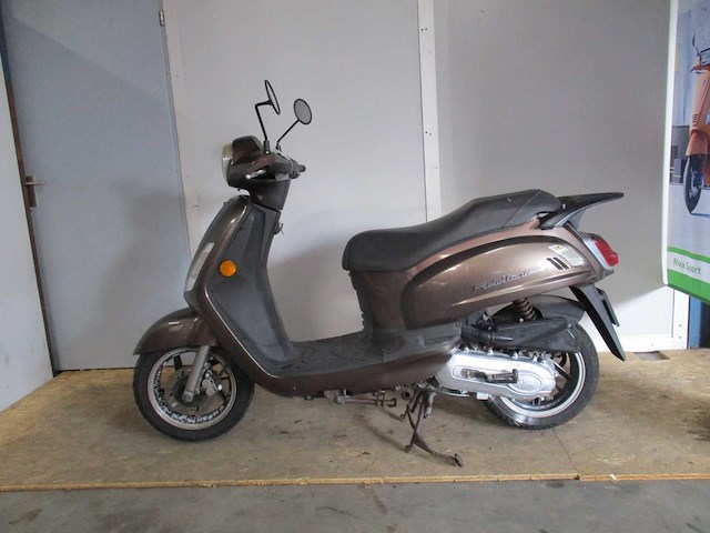 Sym - snorscooter - fiddle ii 50 s - scooter - afbeelding 1 van  4