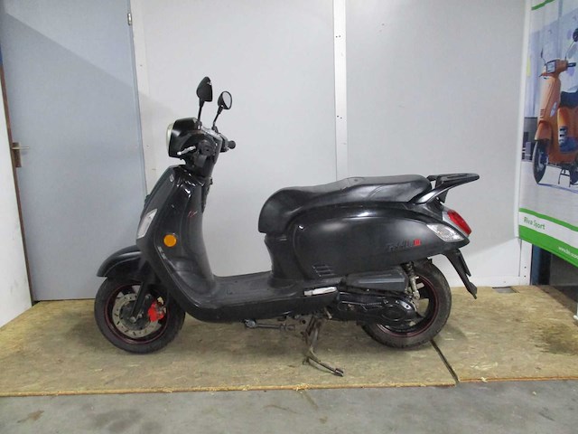 Sym - snorscooter - fiddle iii - scooter - afbeelding 1 van  11