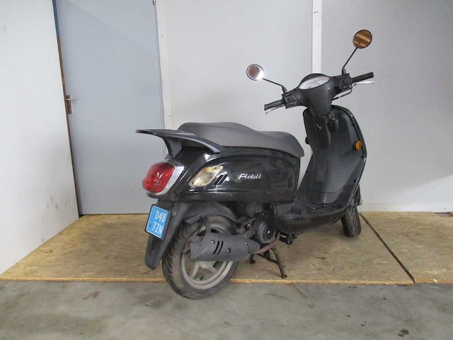 Sym - snorscooter - fiddle ll - scooter - afbeelding 10 van  10