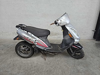 Sym - snorscooter - jet euro x - 2t 25km uitvoering fg085r - afbeelding 2 van  7