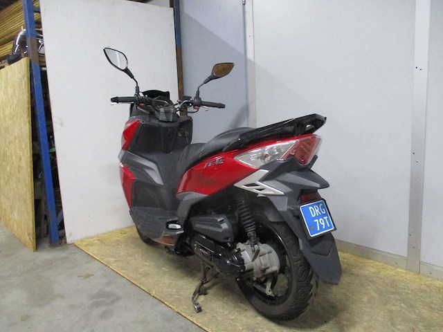 Sym - snorscooter - jet14 - scooter - afbeelding 2 van  11