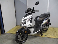 Sym - snorscooter - jet4 50 - scooter - afbeelding 4 van  11