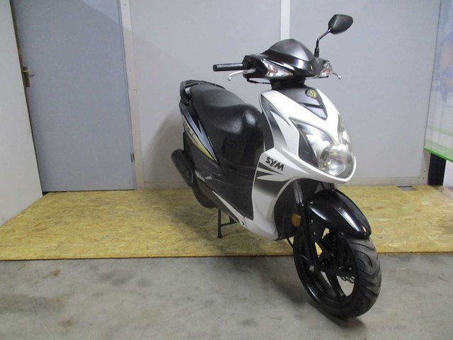 Sym - snorscooter - jet4 50 - scooter - afbeelding 7 van  11