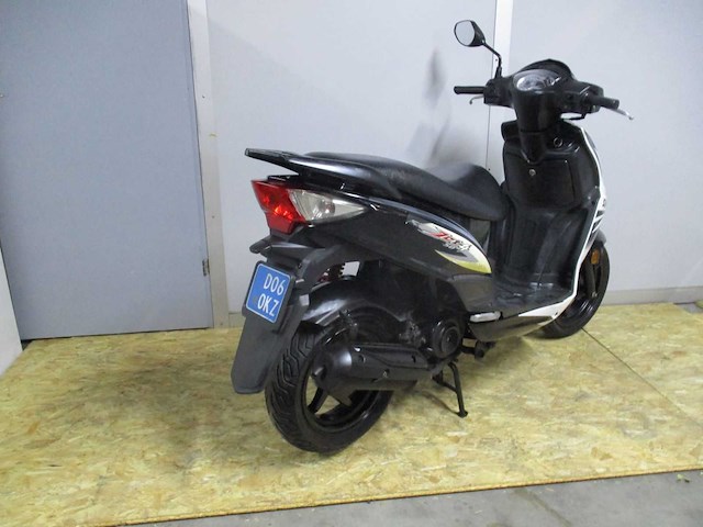 Sym - snorscooter - jet4 50 - scooter - afbeelding 9 van  11