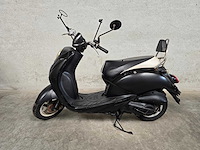 Sym - snorscooter - mio 50 - 4t 25km uitvoering d548dk - afbeelding 1 van  7