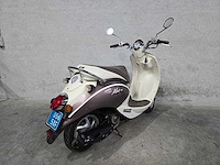 Sym - snorscooter - mio 50 - 4t 25km uitvoering d565xf - afbeelding 5 van  7