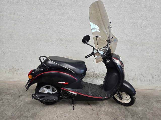 Sym - snorscooter - mio 50 - 4t 25km uitvoering d801tf - afbeelding 2 van  7