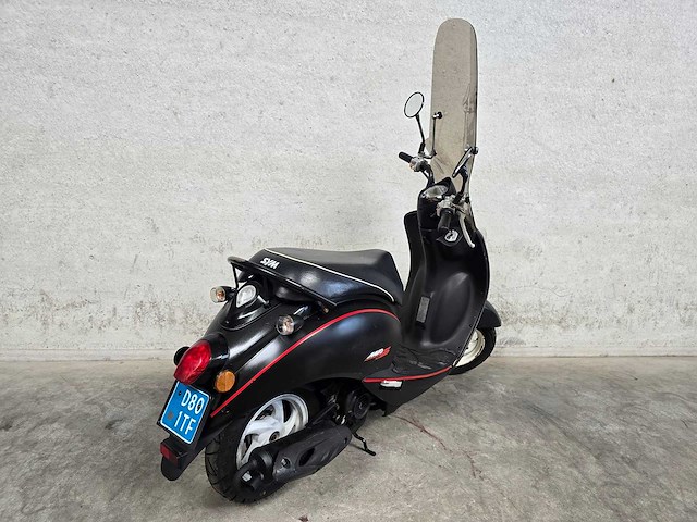 Sym - snorscooter - mio 50 - 4t 25km uitvoering d801tf - afbeelding 5 van  7