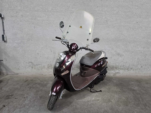 Sym - snorscooter - mio 50 - 4t 25km uitvoering d906bp - afbeelding 4 van  7