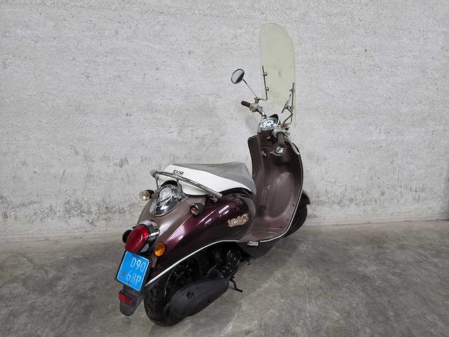 Sym - snorscooter - mio 50 - 4t 25km uitvoering d906bp - afbeelding 6 van  7