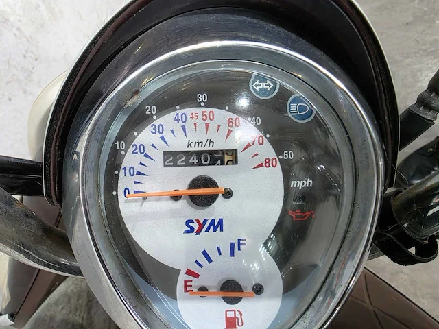 Sym - snorscooter - mio 50 - 4t 25km uitvoering d906bp - afbeelding 7 van  7
