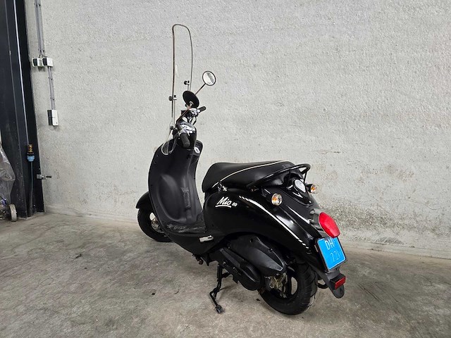 Sym - snorscooter - mio 50 - 4t 25km uitvoering dhp22d - afbeelding 6 van  7