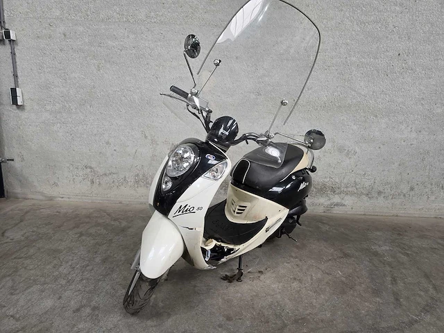 Sym - snorscooter - mio 50 - 4t 25km uitvoering f353ph - afbeelding 3 van  7