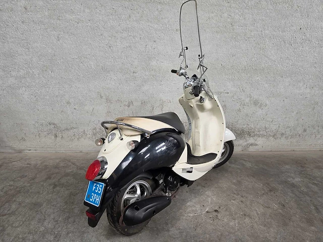 Sym - snorscooter - mio 50 - 4t 25km uitvoering f353ph - afbeelding 5 van  7
