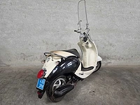Sym - snorscooter - mio 50 - 4t 25km uitvoering f353ph - afbeelding 5 van  7