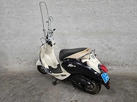 Sym - snorscooter - mio 50 - 4t 25km uitvoering f353ph - afbeelding 6 van  7