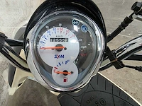 Sym - snorscooter - mio 50 - 4t 25km uitvoering f353ph - afbeelding 7 van  7