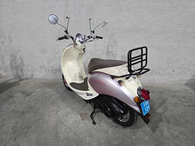 Sym - snorscooter - mio 50 - 4t 25km uitvoering fb812v - afbeelding 6 van  7