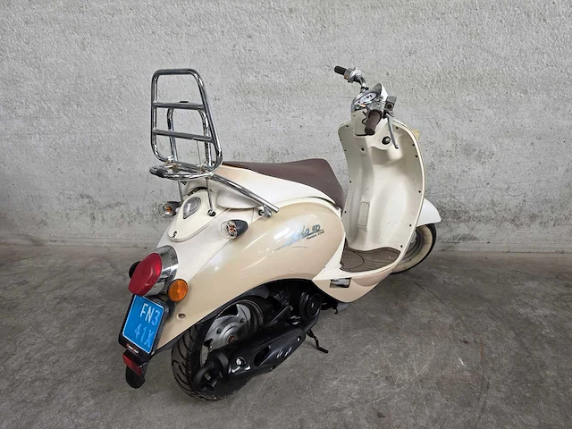 Sym - snorscooter - mio 50 - 4t 25km uitvoering fn341x - afbeelding 5 van  7