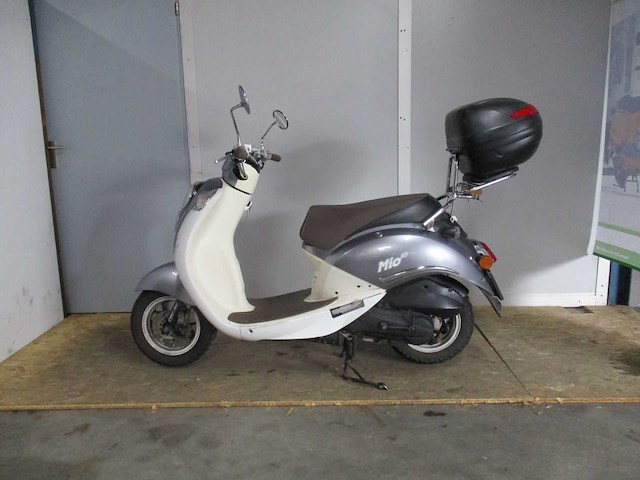 Sym - snorscooter - mio 50 - scooter - afbeelding 1 van  11