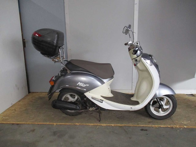 Sym - snorscooter - mio 50 - scooter - afbeelding 8 van  11