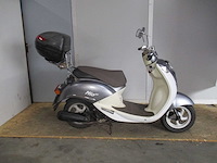 Sym - snorscooter - mio 50 - scooter - afbeelding 8 van  11