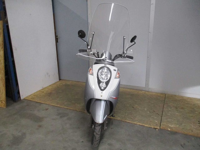 Sym - snorscooter - mio 50 sport - scooter - afbeelding 4 van  8