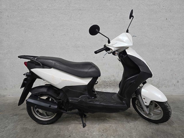 Sym - snorscooter - orbit - 4t 25km uitvoering fx630n - afbeelding 2 van  7