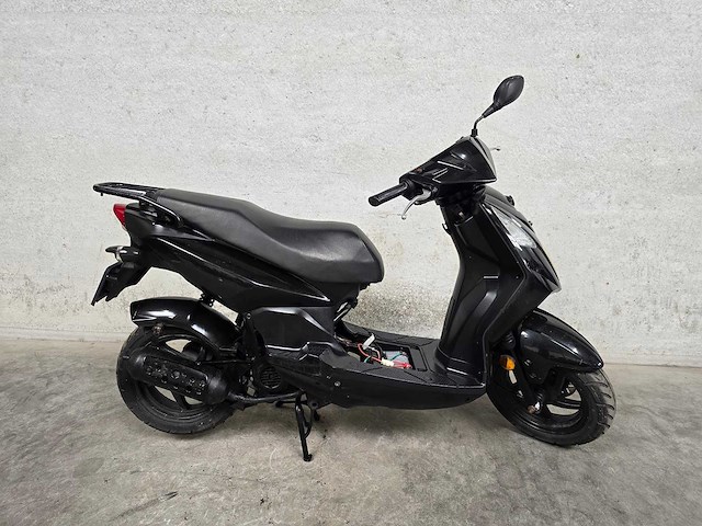 Sym - snorscooter - orbit ll - 4t 25km uitvoering f844sk - afbeelding 5 van  7