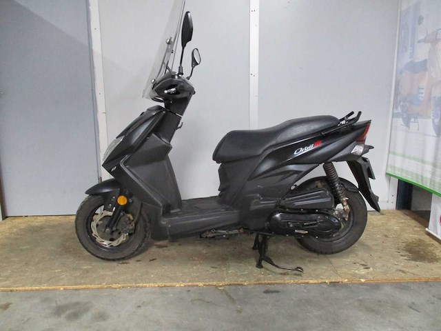 Sym - snorscooter - orbit lli - scooter - afbeelding 1 van  7