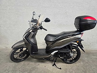 Sym - snorscooter - symphony st - 4t 25km uitvoering drv12r - afbeelding 1 van  7
