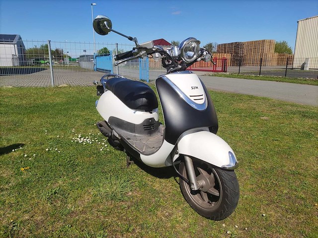Sym - xs50qt-2 - scooter - afbeelding 13 van  15
