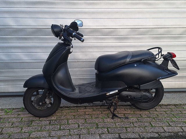 Sym allo 45km bromscooter 4-takt - afbeelding 1 van  7