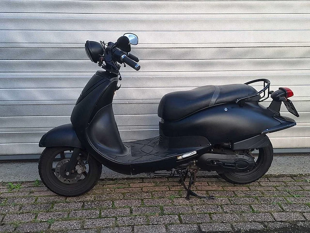 Sym allo 45km bromscooter 4-takt - afbeelding 1 van  7