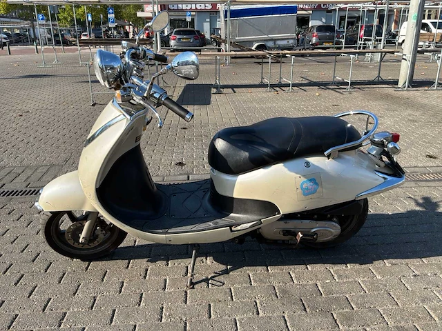 Sym allo snorfietsen & snorscooters - afbeelding 12 van  29