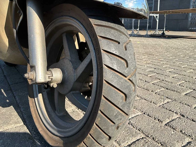Sym allo snorfietsen & snorscooters - afbeelding 2 van  29