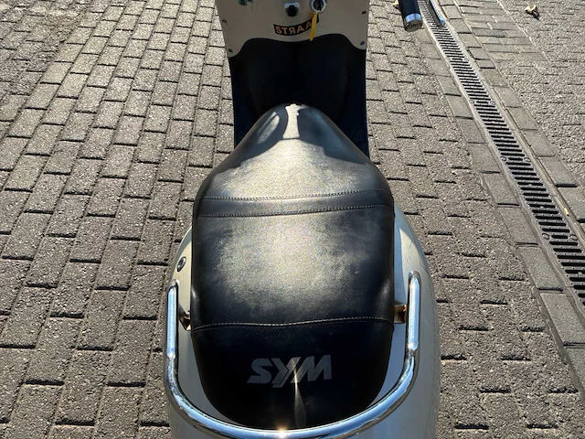 Sym allo snorfietsen & snorscooters - afbeelding 13 van  29