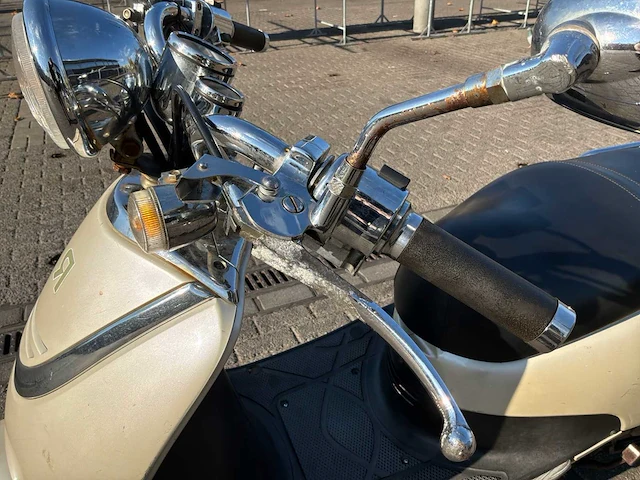 Sym allo snorfietsen & snorscooters - afbeelding 16 van  29