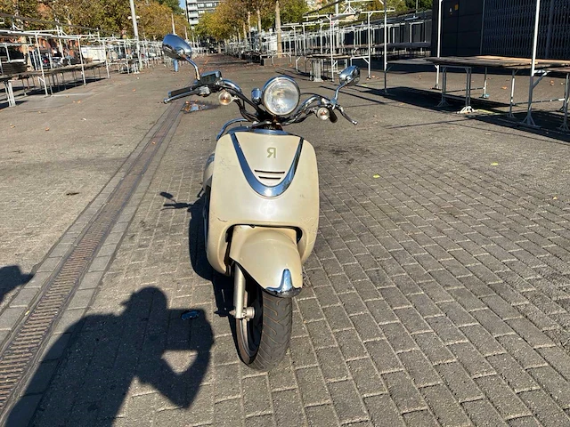 Sym allo snorfietsen & snorscooters - afbeelding 29 van  29