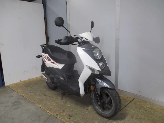 Sym crox - snorscooter - scooter - afbeelding 6 van  11