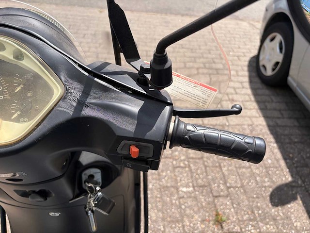Sym en agm: sym fiddele 2 60s, sym tanik 50,agm retro 50. snorscooters - afbeelding 24 van  93